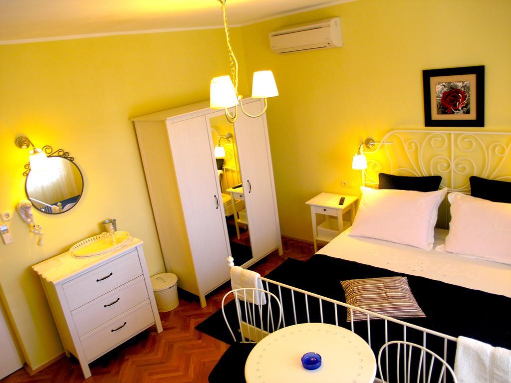 House Rozi Palit Exterior foto